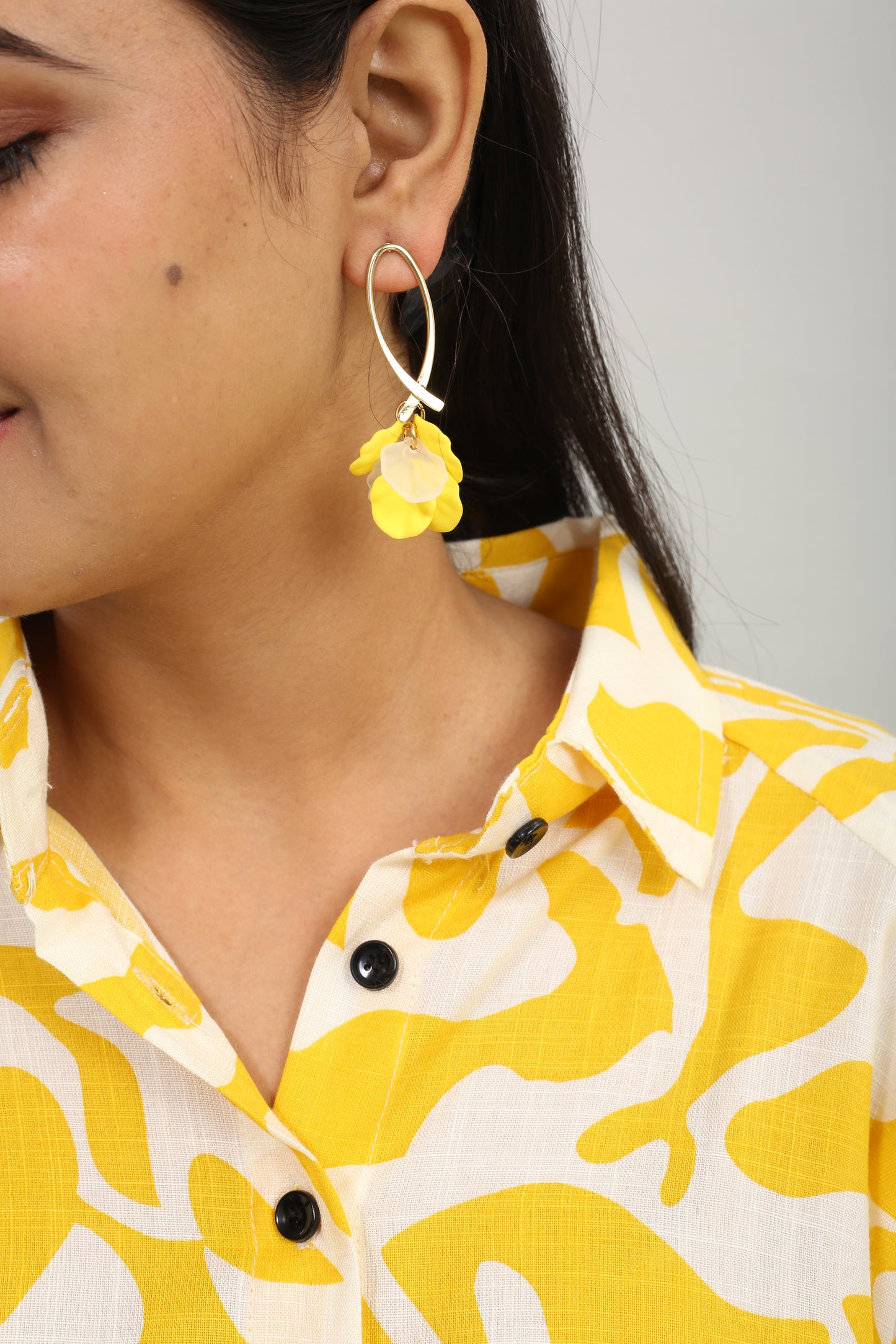Buy 1 Gold Electroplated Floral Earrings & Get 3 Free (Dainty Leaf, Bakelite Hoop, Everyday Oval Earrings)