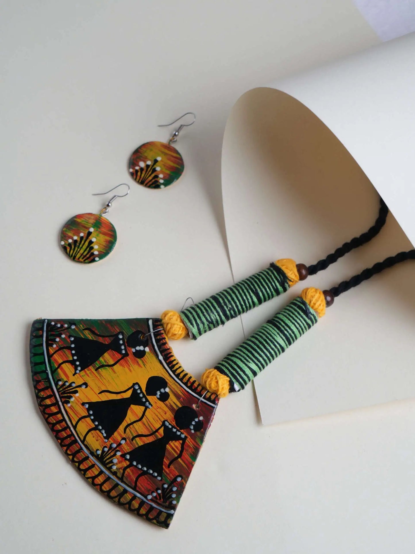 Three Girl Ceramic Handmade Nacklace With Earrings