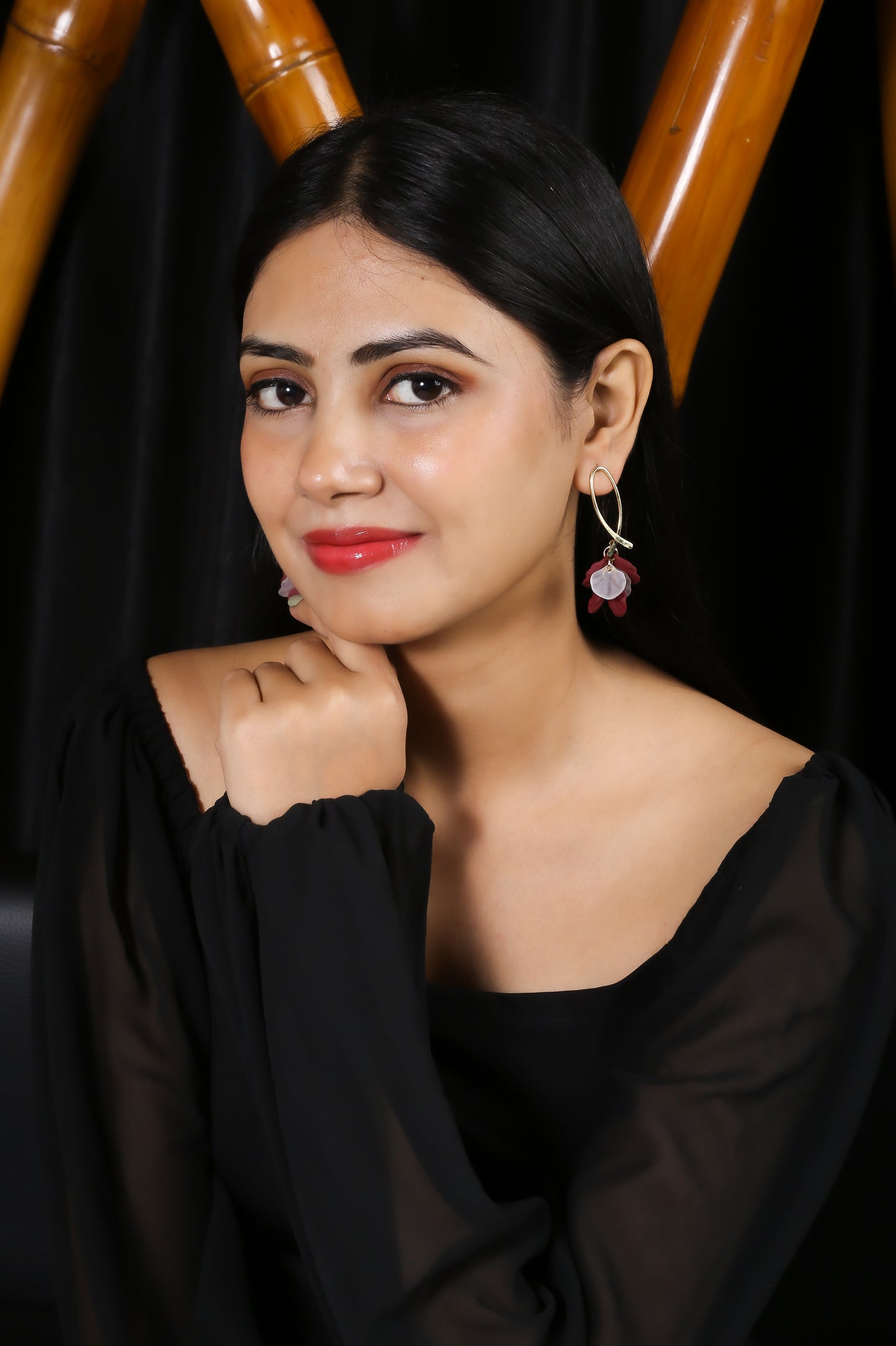 Dainty Leaf Dangle Earrings