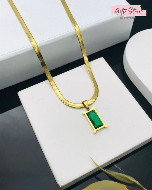 Green Snake Chain Pendant: The Ultimate Modern Accessory