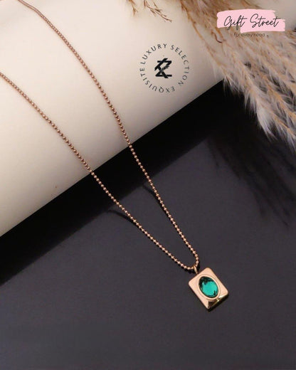 Exquisite Radiance with Dazzling Green Diamonds and Elegant Rose Gold Design