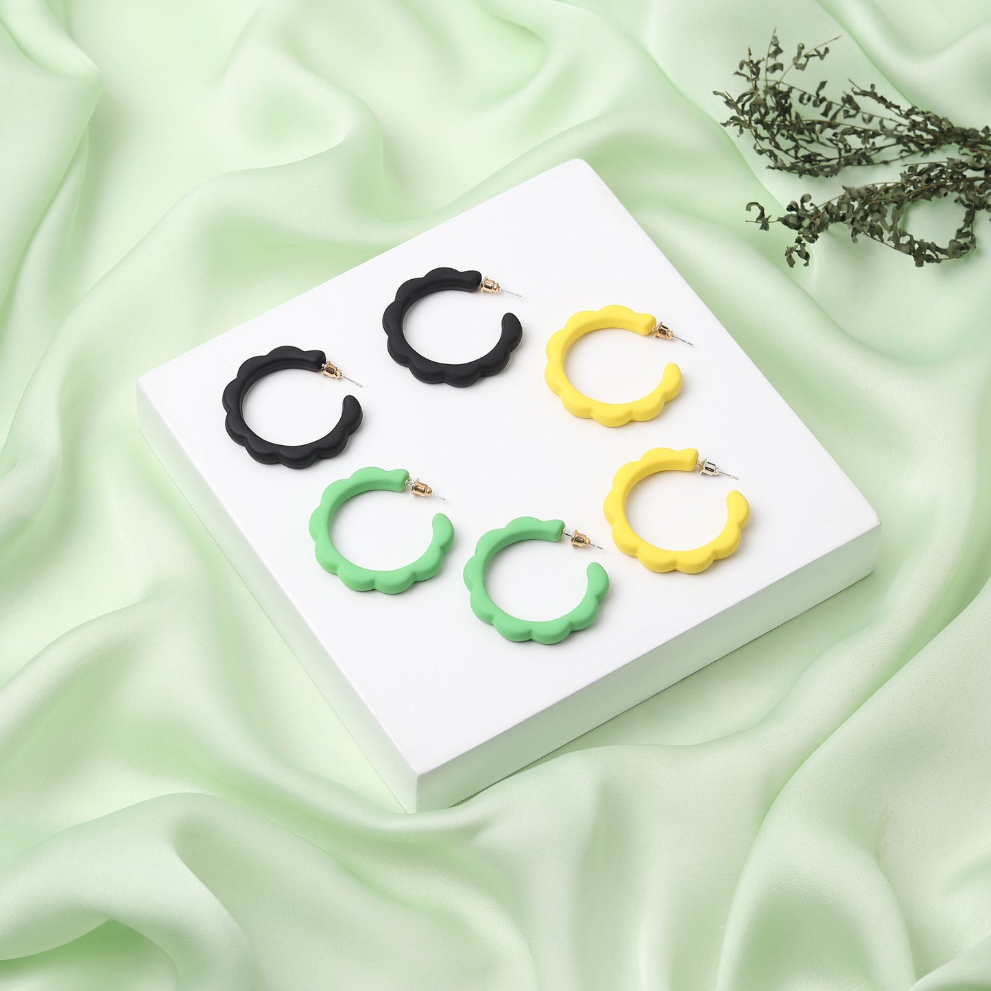 Colour-blocked Hoop Earrings