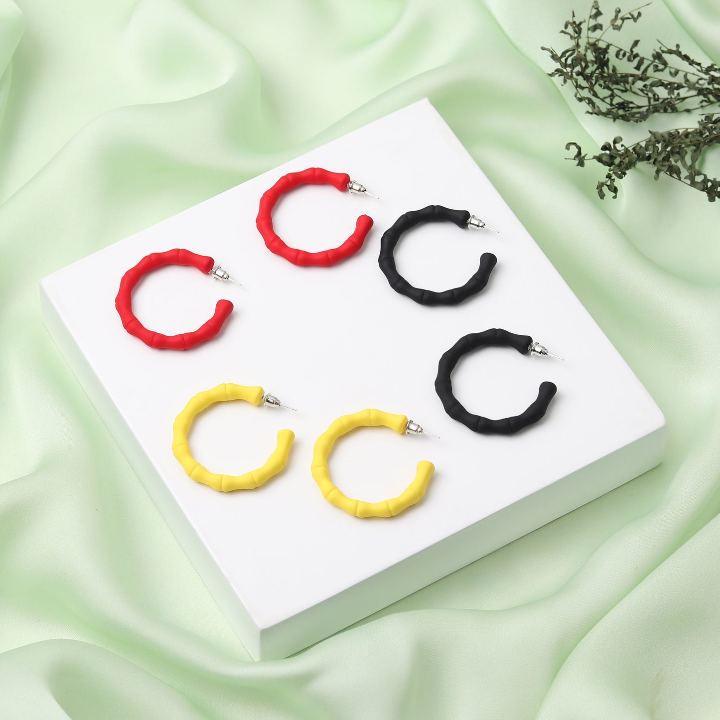 Colour-blocked Hoop Earrings