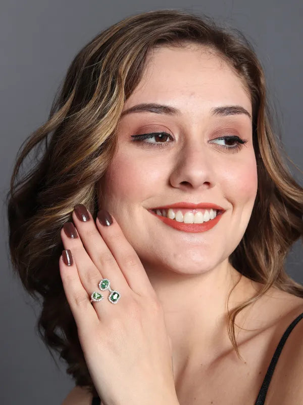 The Flaura Trinity Ring