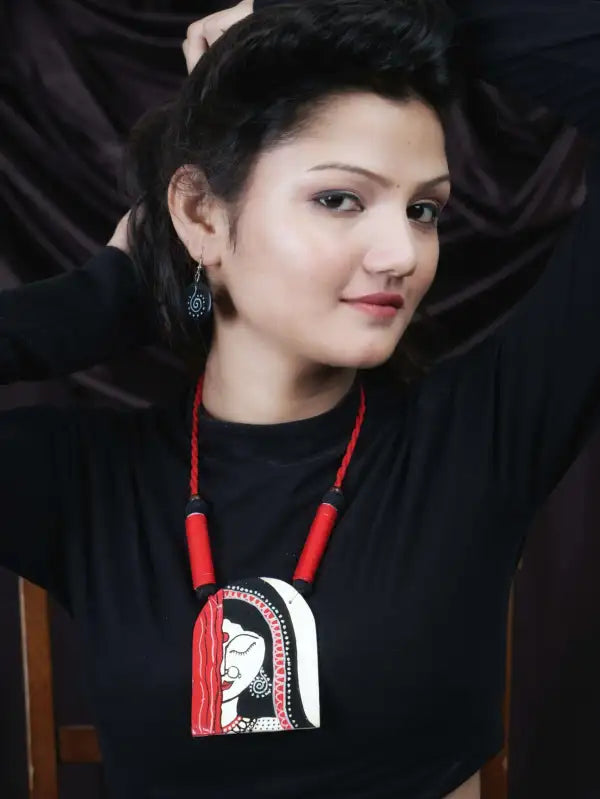 Girl Ceramic Handmade Nacklace With Earrings