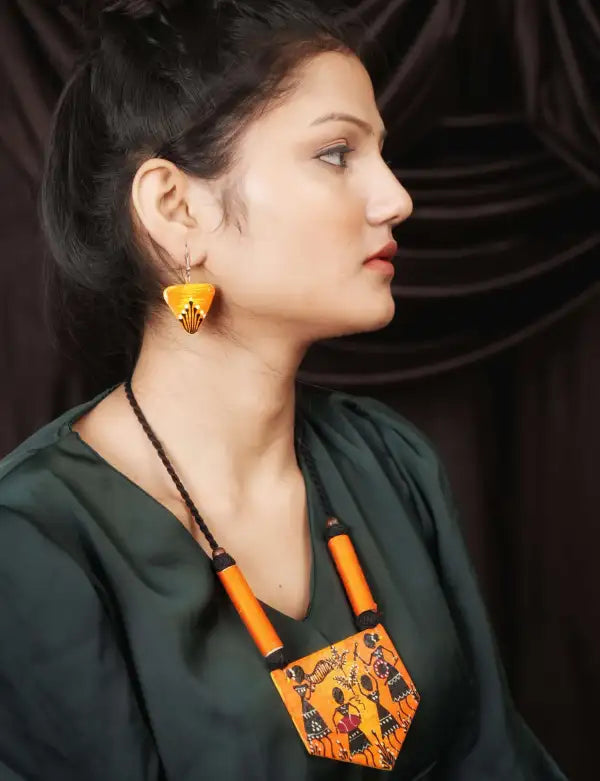 Four Girl Ceramic Handmade Nacklace With Earrings