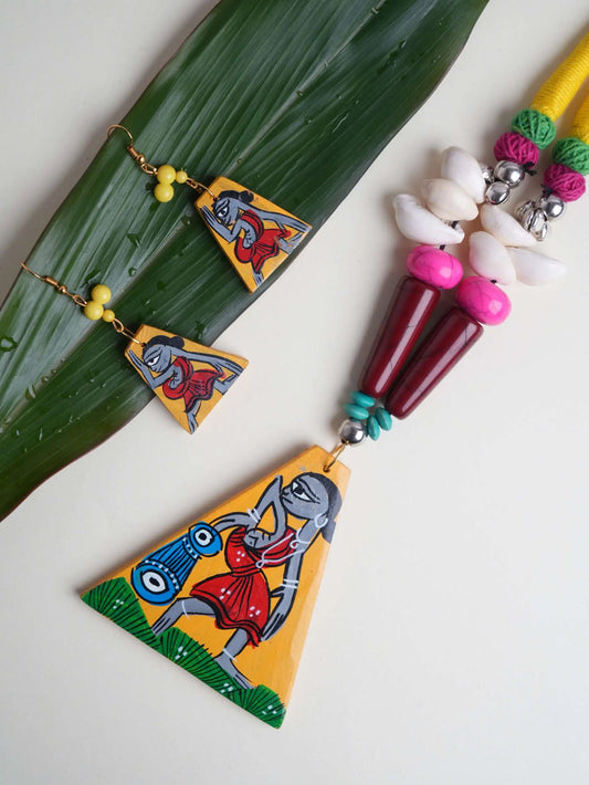 Girls Wooden Handmade Nacklace With Earrings